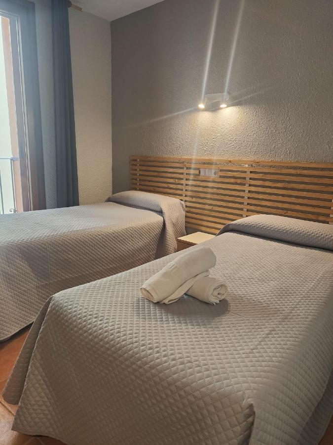 Hotel Acebo Plaza Mayor Jaca Exteriör bild