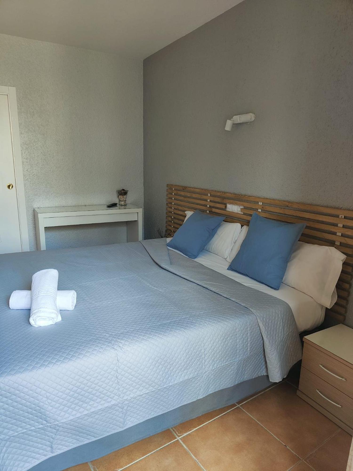 Hotel Acebo Plaza Mayor Jaca Exteriör bild